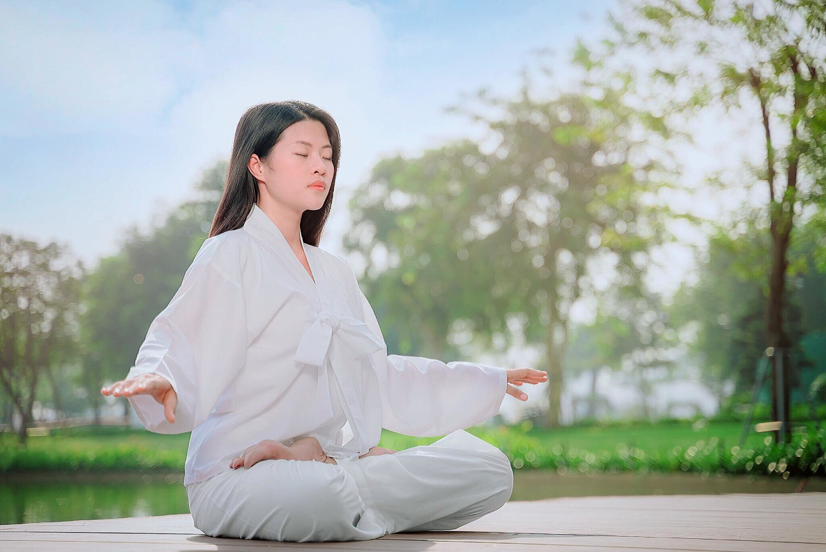 Ngat ngay truoc nhan sac xinh dep cua ba xa nha vo dich AFF Cup-Hinh-6