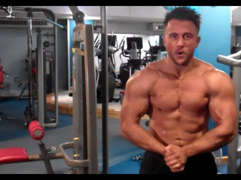 Trước đây, Adam tập gym 2 tiếng/ngày, 6 ngày trong tuần. Sau khi phẫu thuật thẩm mỹ, anh cắt giảm thời gian tập luyện chỉ còn 2,5 tiếng/tuần.