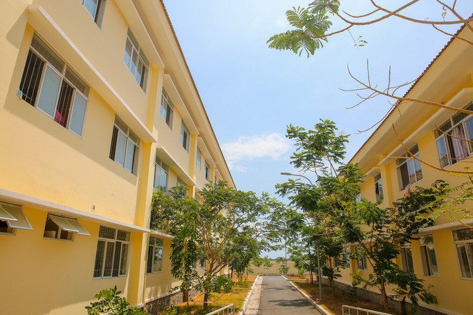 Đây là bệnh viện chuyên cách ly, điều trị COVID-19. Nơi này sẵn sàng tiếp nhận các trường hợp nghi nhiễm để khám và điều trị.