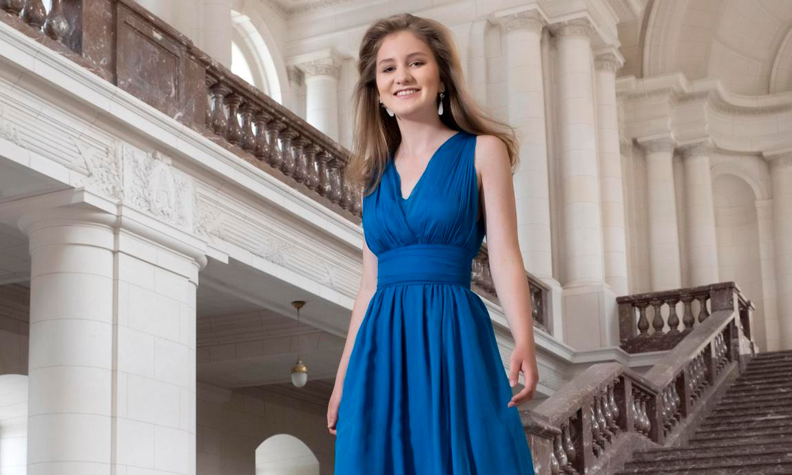 Công chúa Elisabeth sinh ngày 25/10/2001, là con đầu của Thái tử Philippe và Công nương Mathilde. Cô bé là người kế vị ngai vàng thứ 2 sau Vua cha. Luật thừa kế ngai vàng ở Bỉ cho phép nữ giới kế vị ngai vàng mặc dù cô có 2 người em trai.