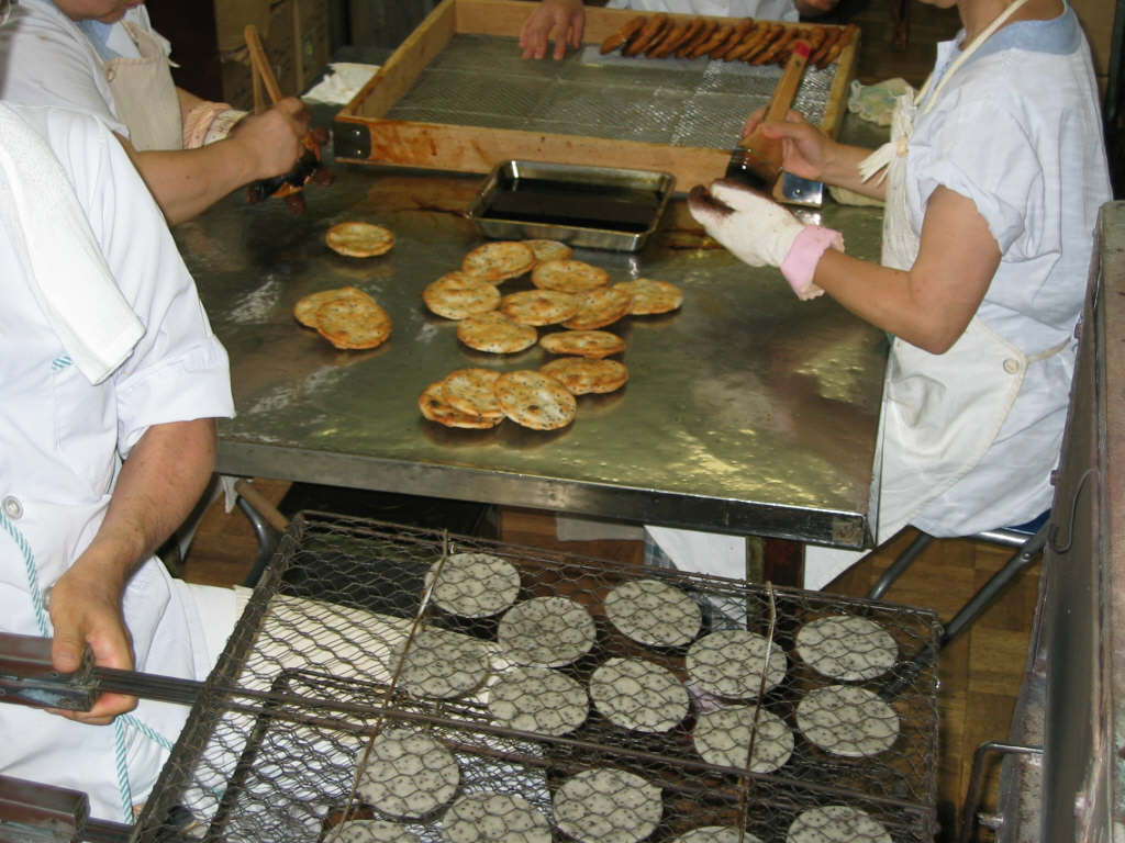 Thực tế, chiếc bánh này có hương vị khá ngon nhưng người ta vẫn bị ám ảnh bởi hình ảnh những con ong bị chết trong chiếc bánh. Điều này khiến cho họ cảm thấy không thoải mái khi ăn.