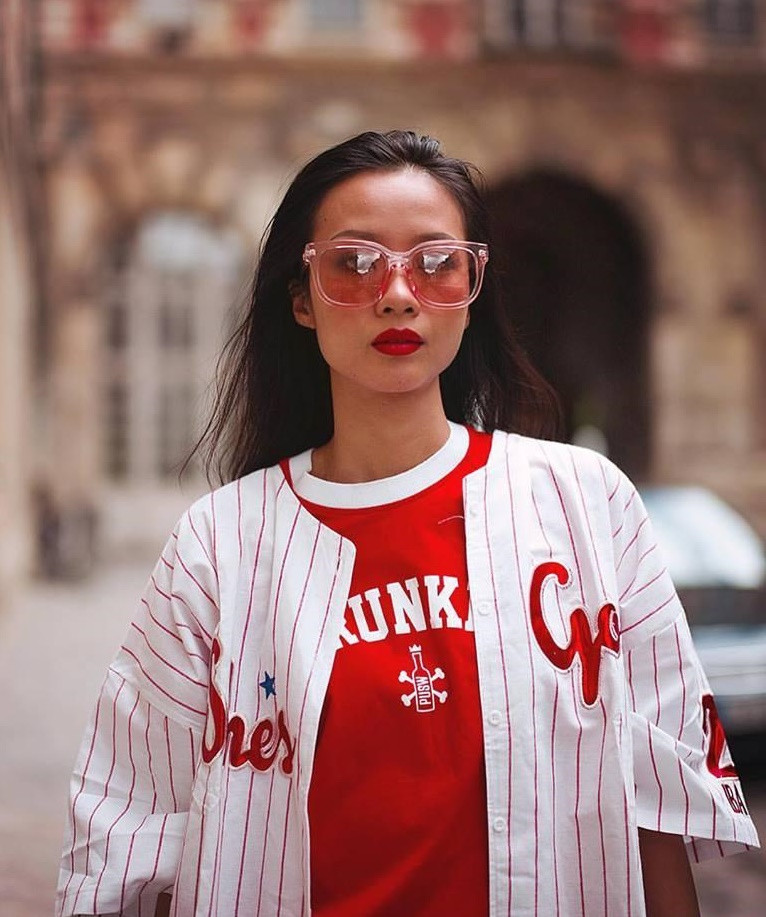 Không quá khó để tìm thấy những hình ảnh từ cá tính đến nổi loạn và cả 'quái" trong gu thời trang của Suboi.