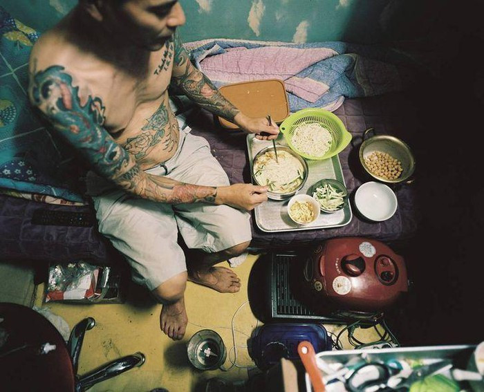 Theo số liệu do Chính phủ Hàn Quốc công bố trên truyền thông, năm 2017 có 5.940 căn hộ siêu nhỏ ở Seoul và 2.984 căn ở Gyeonggi-do.