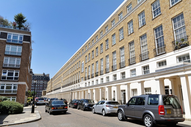 Biệt thự gồm tổ hợp 26 căn hộ và 2 ngôi nhà lớn với tổng diện tích sàn lên tới gần 11.000 m2.