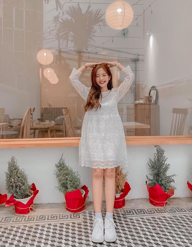 Ngọc Huyền rất chuộng kiểu váy babydoll trẻ trung.