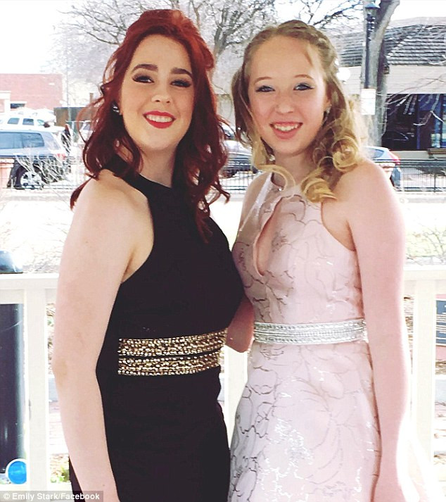 Lexi và Sydney (17 tuổi) tin rằng họ đã rất may mắn trong trường hợp của mình vì không có tác động kéo dài hoặc không có các vấn đề sức khỏe.