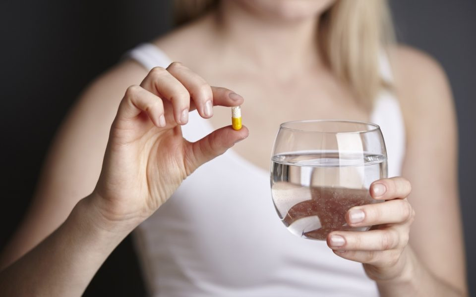 Bac si “lo” su that vien uong chong nang duoc quang cao “tren gioi”