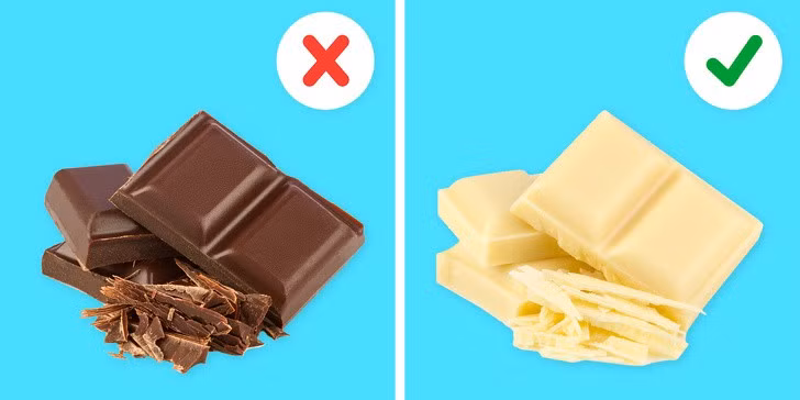 Socola đen cũng có thể gây mất ngủ bởi vì nó chứa caffeine. Một nguyên tắc chung là socola càng đậm thì càng chứa nhiều caffeine. Vì vậy, nếu vẫn thèm đồ ngọt thì bạn có thể ăn socola trắng thay vì loại đen.