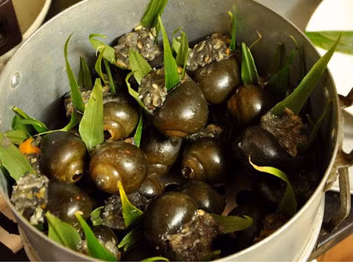 Cach lam oc nhoi thit hap la gung thom ngon cuc “dua com“-Hinh-3