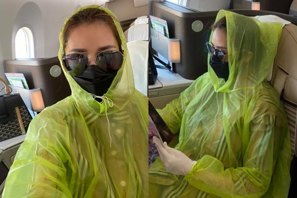 Que Van mac ao mua di may bay de phong Covid-19: Cach nao chuan hon?