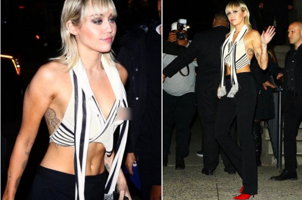 Nữ ca sĩ trẻ thường xuyên khoe vòng một lấp ló trong những trang phục hở hang.