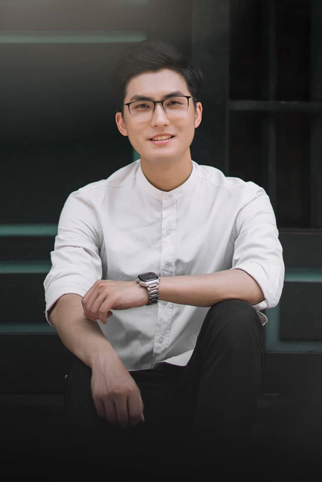 Không chỉ ấn tượng bởi vẻ đẹp trai chuẩn soái ca, Nguyên Trực còn thu hút bởi gu thời trang lịch lãm, nam tính.