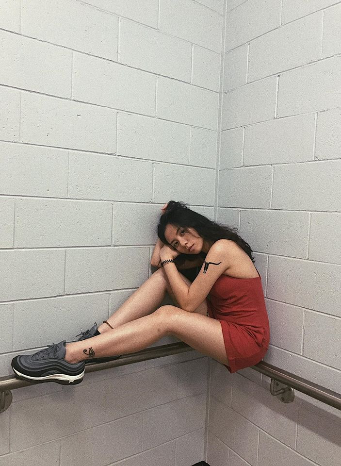 Chọn trang phục gợi cảm nhưng không quá hở hang là tiêu chí hàng đầu trong cách ăn mặc của Tô Sa. Ảnh: FBNV. Video "Minh Hằng chia sẻ về phong cách thời trang". Nguồn: VTC.