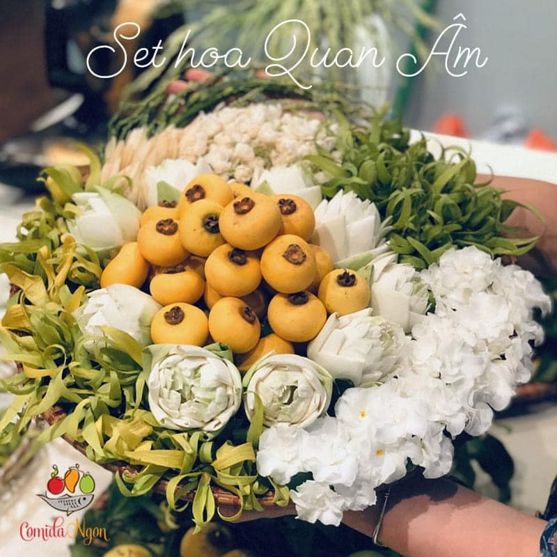 Những ngày Rằm, mùng một trong năm khách đặt mẹt hoa thị khá nhiều, nhưng dịp tháng 7 âm lịch này, nhu cầu của khách lại càng lớn hơn.