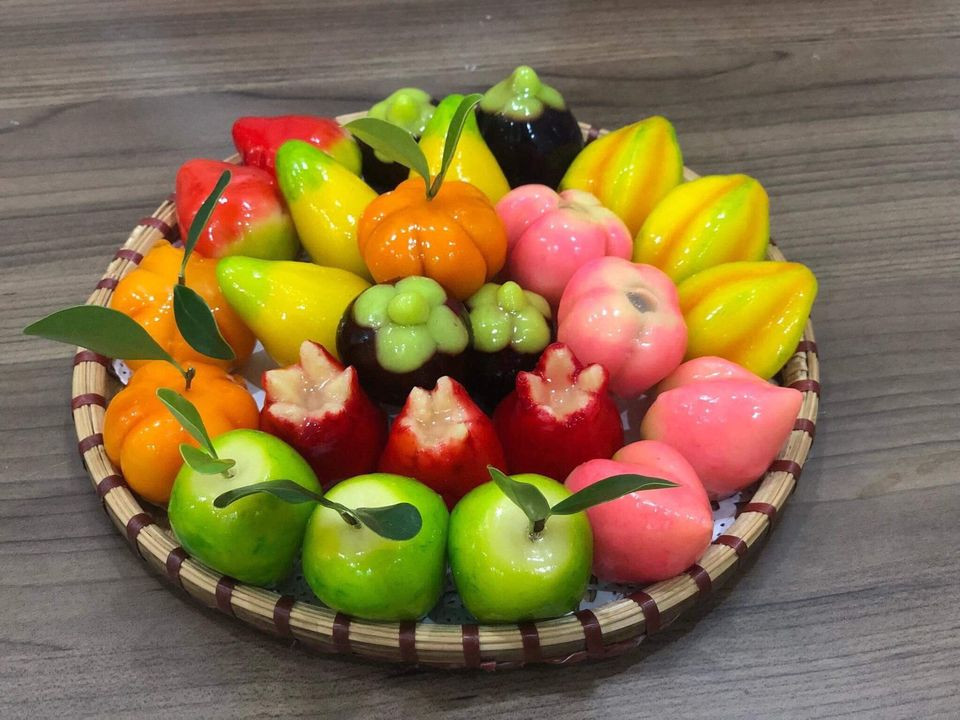 Những mâm bánh đậu xanh hoa quả được sắp xếp vô cùng đẹp mắt.