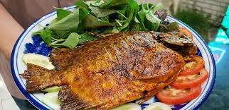 Vị béo ngậy, thơm nức của cá hói kết hợp với mùi thơm của lá lốt, chấm với chút nước mắm ớt cay cay kèm chén rượu thật thú vị, thực khách sẽ khó lòng quên.