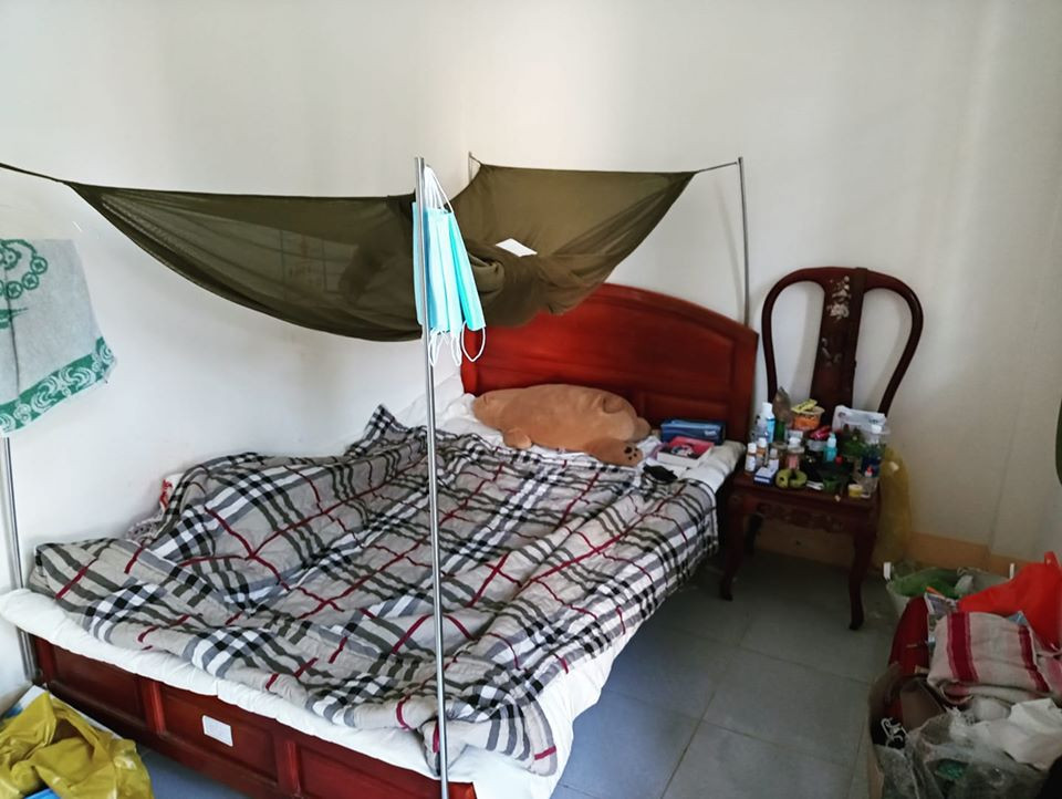 Bài viết của Lệ Quyên kể về lịch sinh hoạt trong khu cách ly sau khi trở về từ Hàn Quốc. Đa số dân mạng đều tỏ ra bất ngờ vì những suất ăn, phòng ốc sạch sẽ và cách mọi người cùng nhau sinh hoạt, chủ động dọn dẹp trong khu cách ly giống như một gia đình.