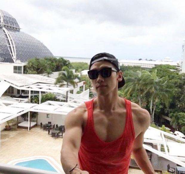 Để có được body 6 múi hoàn hảo như hiện tại thì Bi Rain không chỉ cần có kinh nghiệm luyện tập vũ đạo là đủ mà bản thân nam ca sĩ cũng phải dành nhiều thời gian cũng như công sức để tập luyện rất nhiều.