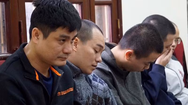 Duong day danh bac tra 'luong' thang ngan do moi game thu tai Ha Noi