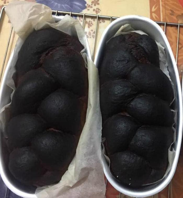 Bạn có nhận ra món bánh mì hoa cúc thơm ngon quen thuộc?