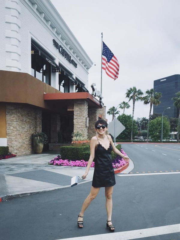 Tóc Tiên chính là một trong những người đẹp chuộng phong cách diện mốt đồ ngủ nhất showbiz Việt. Cô nàng biến tấu đa dạng với những set đồ ngủ gợi cảm và phá cách.