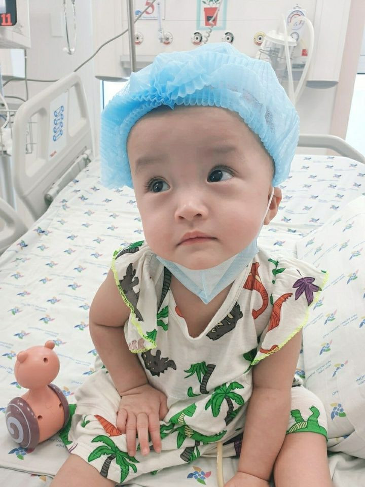 Tuy nhiên, chặng đường khó khăn, nguy hiểm nhất là việc phẫu thuật tách rời và quá trình hồi sức hậu phẫu đã diễn ra thành công, tốt đẹp.