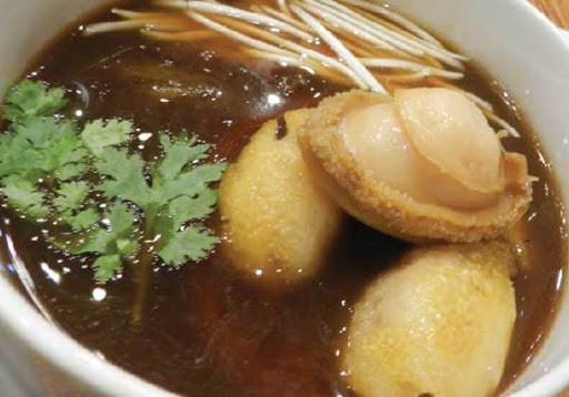 Duy trì sức khỏe xương: Do lượng phốt pho và canxi có nhiều trong loại hải sản này, nó rất có lợi cho sức khỏe xương của chúng ta. Phốt pho hoạt động với canxi để giúp cải thiện mật độ xương và giữ cho xương khỏe mạnh.