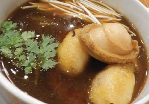 Duy trì sức khỏe xương: Do lượng phốt pho và canxi có nhiều trong loại hải sản này, nó rất có lợi cho sức khỏe xương của chúng ta. Phốt pho hoạt động với canxi để giúp cải thiện mật độ xương và giữ cho xương khỏe mạnh.