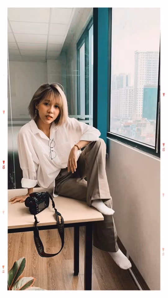 Bên cạnh cách phối đồ nữ tính, Hậu Hoàng đặc biệt yêu thích phong cách menswear nam tính.