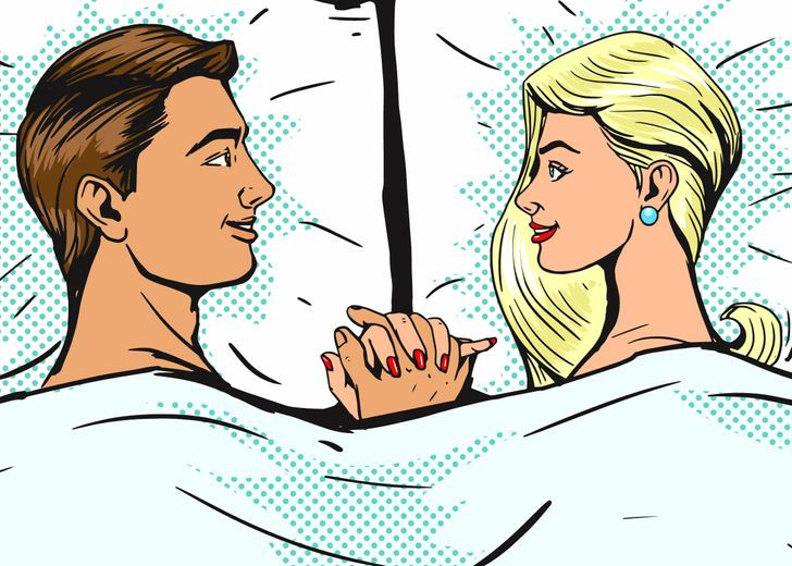 Tiếp xúc da kề da được chứng minh là làm tăng giải phóng “hormone tình yêu”, oxytocin ở mẹ và con, dẫn đến mối liên kết bền chặt hơn giữa họ. Hơn nữa, như nghiên cứu tuyên bố trong cuốn sách Close Encounters: Communication in Relationships: "Chúng ta cảm thấy kết nối với ai đó nhiều hơn nếu họ chạm vào chúng ta". Vì vậy, không mặc quần áo khi ngủ sẽ cung cấp nhiều thời gian đụng chạm vào nhau hơn, giúp bạn cảm thấy gần gũi hơn với đối tác của mình.