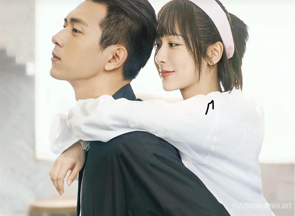 Tuy nhiên, nếu như nhìn lại những khoảnh khắc ngọt ngào và gu thời trang ăn ý của cặp đôi này trong quá khứ, chắc chắn nhiều người hâm mộ sẽ phải "sinh nghi".