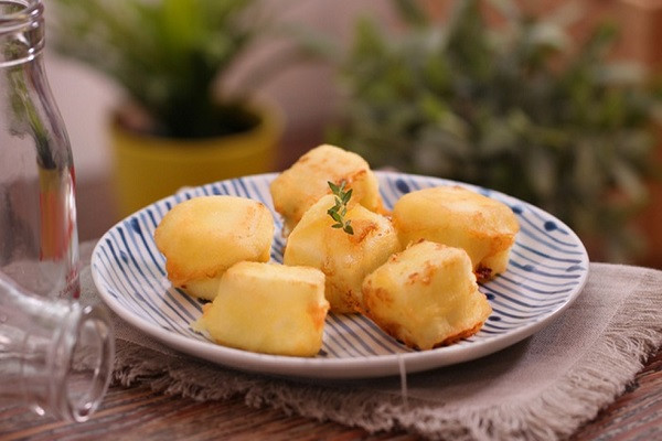 Món này ăn ngon nhất khi còn nóng thì mới cảm nhận hết được độ ngon từ ngoài vào trong. Ảnh: Internet. Mời độc giả theo dõi Video "Chế biến món ngon từ nấm đông cô". Nguồn: VTC.