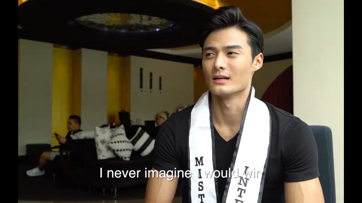 Mỹ nam Hàn Quốc sinh năm 1995 này đăng quang ngôi Nam vương quốc tế 2018. Anh là cựu sinh viên ngành Giáo dục thể chất nên có ý thức tập luyện đã từ lâu.