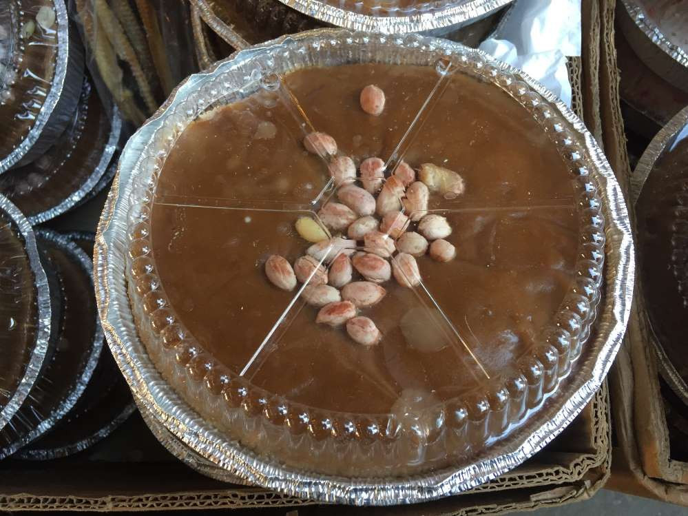 Bánh Thịnh Vượng (Nian Gao): Nian Gao là loại bánh có kích thước lớn nhất trong số các loại bánh truyền thống của Trung Quốc. Vào dịp Tết cổ truyền, các thành viên trong gia đình tụ họp ăn cỗ, trên mâm cỗ không thể thiếu loại bánh này.