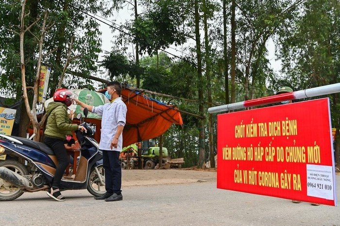 Dich corona ngay 17/2: TQ ca tu vong van tang, Vinh Phuc 2 nguoi xuat vien hom nay-Hinh-2