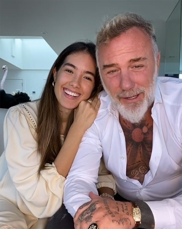 Gianluca Vacchi và Sharon Fonseca hẹn hò từ hè 2017. Sharon Fonseca sinh năm 1995 tại Venezuela. Cô là một diễn viên, người mẫu kiêm nhà thiết kế thời trang. Dù chênh nhau tới 27 tuổi nhưng cặp đôi vẫn yêu nhau rất thắm thiết.