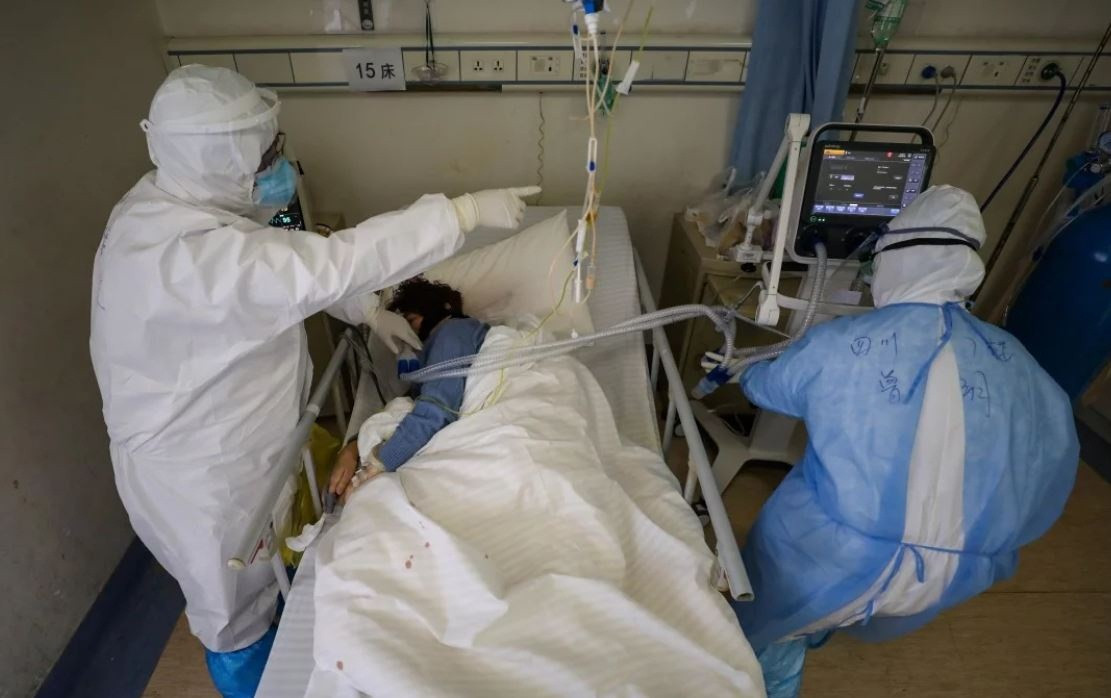 Benh nhan 428 tu vong vi nhoi mau co tim tren nen benh ly nang va mac COVID-19