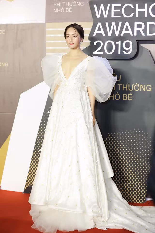 Đây là bộ môn ít kỹ thuật và được rất nhiều đối tượng luyện tập, từ trẻ nhỏ tới người lớn hay người trung niên... đều dễ dàng thực hiện. Bằng các động tác sử dụng chân rất nhiều trong các đòn tấn công, Muay Thái giúp bạn nâng cao sức mạnh của đôi chân, tăng cơ và cổ cũ một tinh thần chiến đấu hết mình.