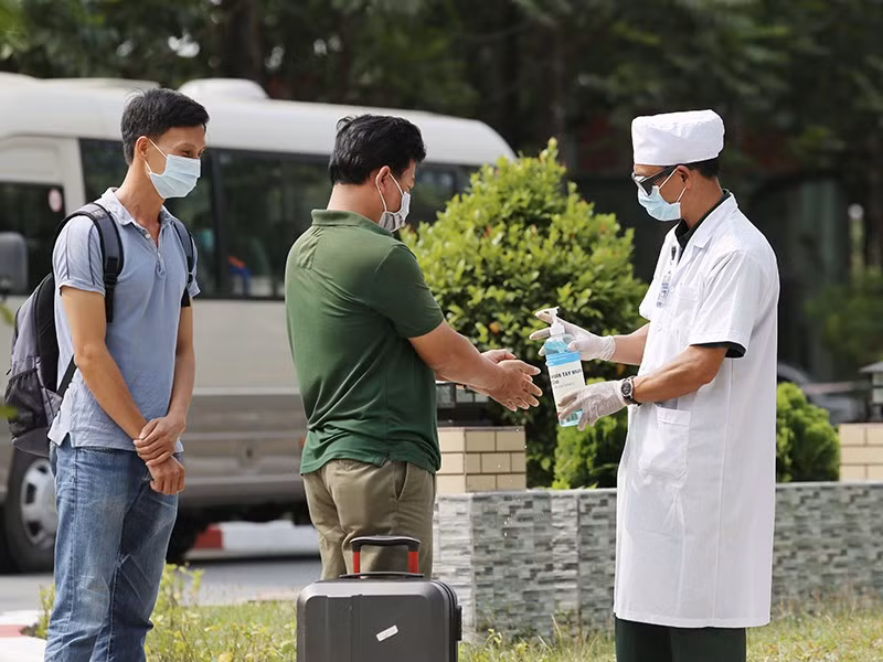 Virus corona chung moi o VN: Nguoi dan “thuoc” 5 dieu nay phong benh