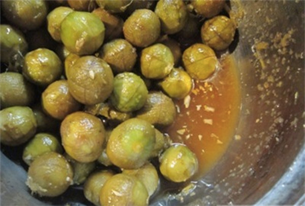 Tranh thủ mùa sấu, làm ngay món ô mai sấu giòn ngon ăn cả năm - Hình 5 Tranh thu mua sau, lam ngay mon o mai sau gion ngon an ca nam-Hinh-5