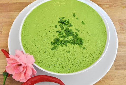 Hàng ngày, Elizabeth Hurley sẽ không tiêu thụ bất cứ thứ gì ngoại trừ loại rau này và nạp thêm thật nhiều nước lọc. Tuy hơi mệt nhưng đây là tuyệt chiêu giúp cô giảm được 4,5 kg trong một tuần mà không cần tập luyện quá nhiều. Ảnh: Internet. Mời độc giả theo dõi Video "Bí quyết giảm cân hiệu quả mà an toàn". Nguồn: VTC Now.