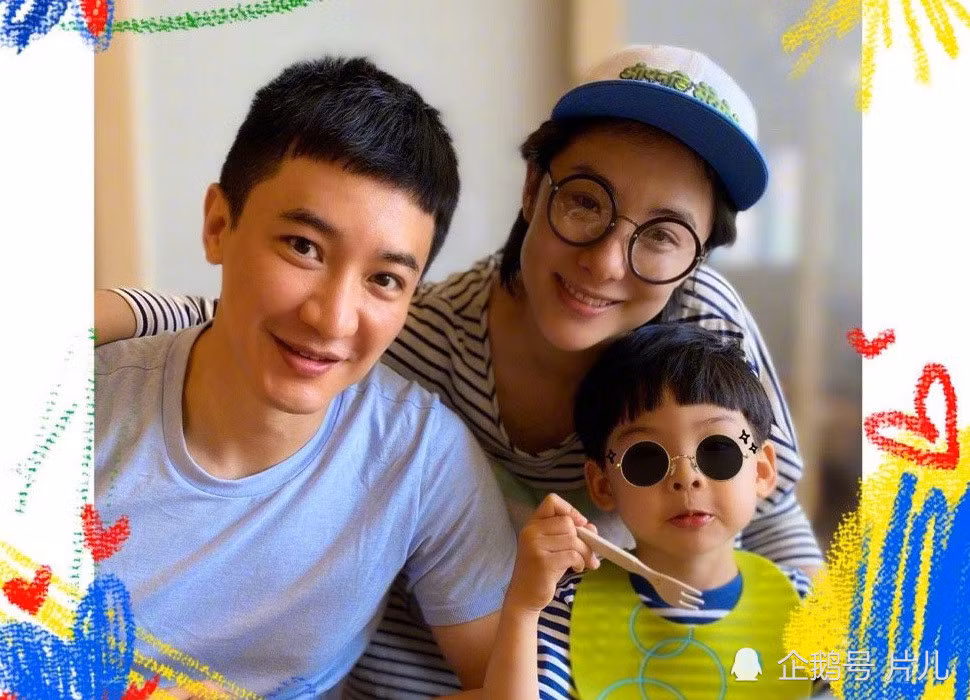 Tháng 12/2013, Lưu Tuyền tiết lộ đã kết hôn với tay chơi kèn clarinet nổi tiếng Vương Thao, sau đó, cậu con trai cả ra đời vào tháng 10 cùng năm. Ảnh: Internet.