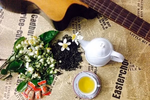 Hoa bưởi dù không dùng trực diện để nấu món ăn nhưng dùng để làm ướp trà thì lại cực kì tuyệt vời. Trà bông bưởi không những thơm ngon, lôi cuốn mà còn giúp thanh lọc cơ thể, giảm stress hiệu quả. Ảnh: Internet. Video "Chế biến món ngon từ nấm đông cô". Nguồn: VTC.