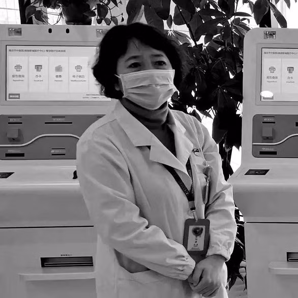 Bao nhieu y bac si qua doi vi cang suc chong dich COVID-19?