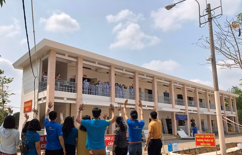 Nhieu nguoi lien quan den benh nhan thu 17 co ket qua am tinh voi Covid-19