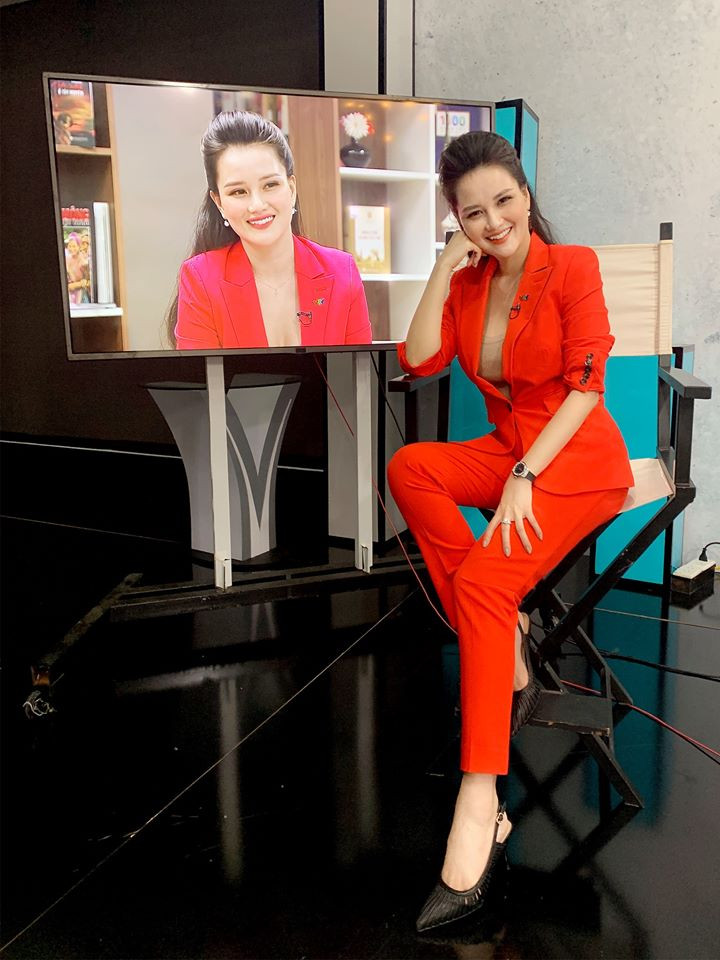 Chia sẻ bí quyết dưỡng da, Huyền Châu cho biết cô thích làm đẹp với các sản phẩm thiên nhiên và luôn duy trì những thói quen lành mạnh.