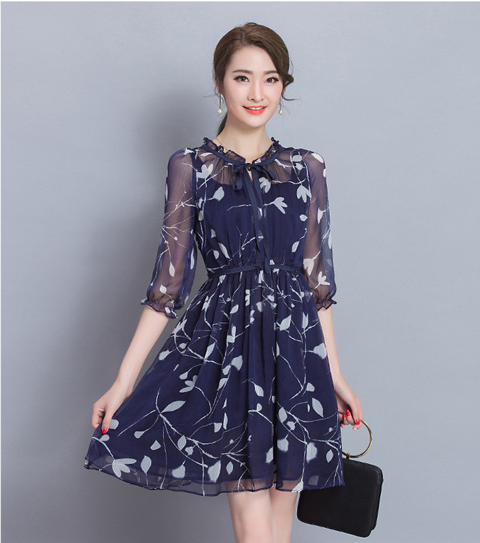 Không những giúp che chắn cho làn da, kiểu váy này còn có thể tôn lên sự nữ tính, điệu đà của phái đẹp. Để mặc đẹp và xinh xắn hơn, các nàng hãy chọn cho mình những kiểu họa tiết phù hợp nhất.