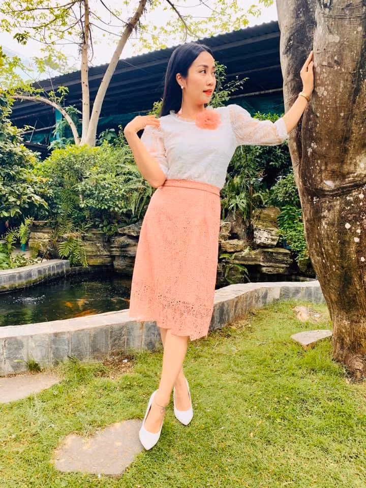 Bà mẹ 3 con Ốc Thanh Vân chẳng những giảm cân mà còn lột xác ấn tượng về gu thời trang sang trọng, tinh tế.