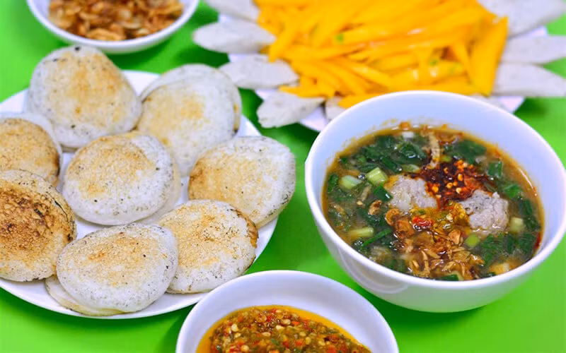 Nhung dac san ngon quen loi ve niu chan du khach o Phan Thiet