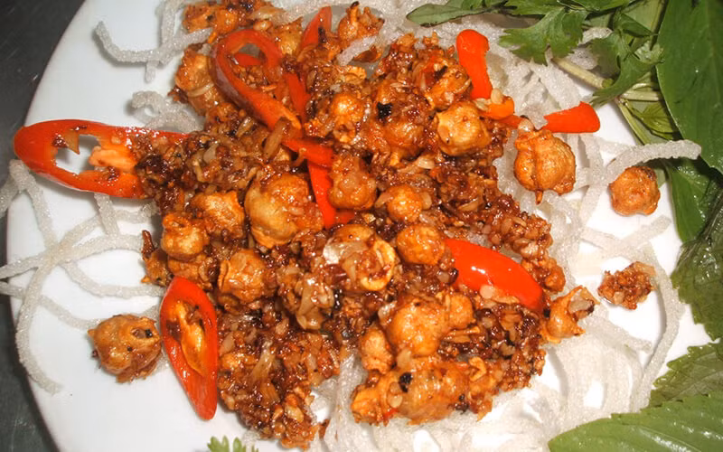 Nhung dac san ngon quen loi ve niu chan du khach o Phan Thiet-Hinh-3